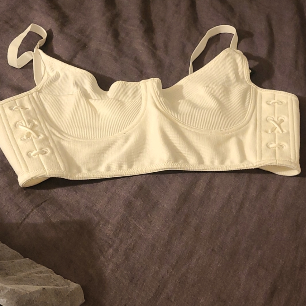 Kiki de Montparnasse, Long line bra (L)